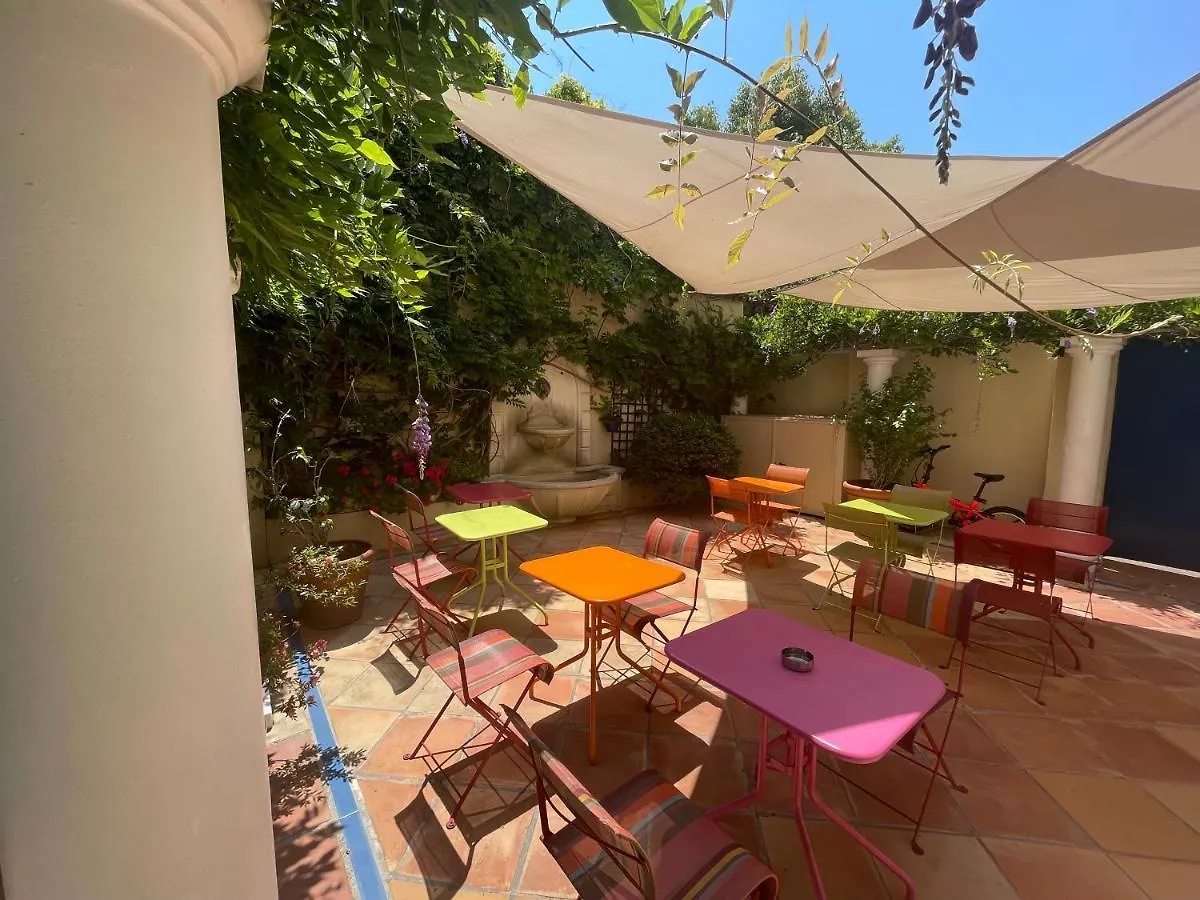 Hotel De La Fontaine Niza