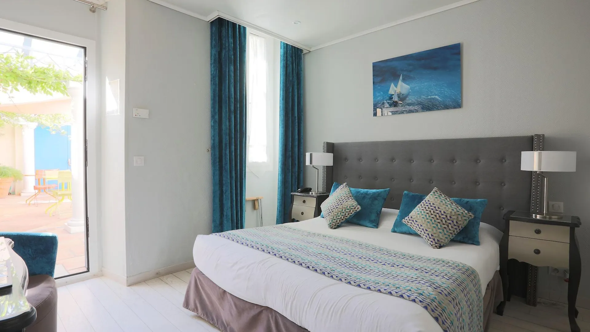 Hotel De La Fontaine Niza 3*,  Francia