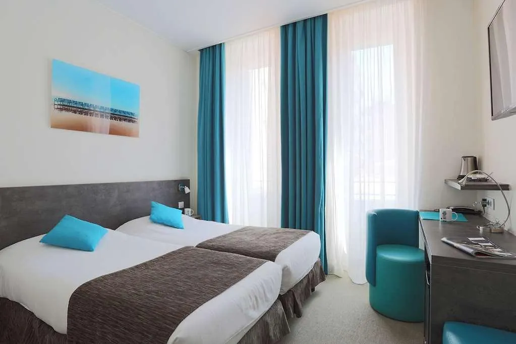 ***  Hotel De La Fontaine Niza Francia