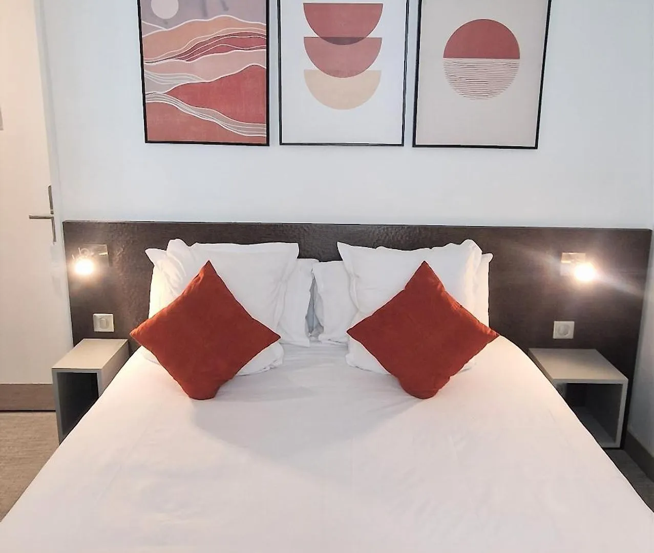 Hotel De La Fontaine Niza 3*,  Francia