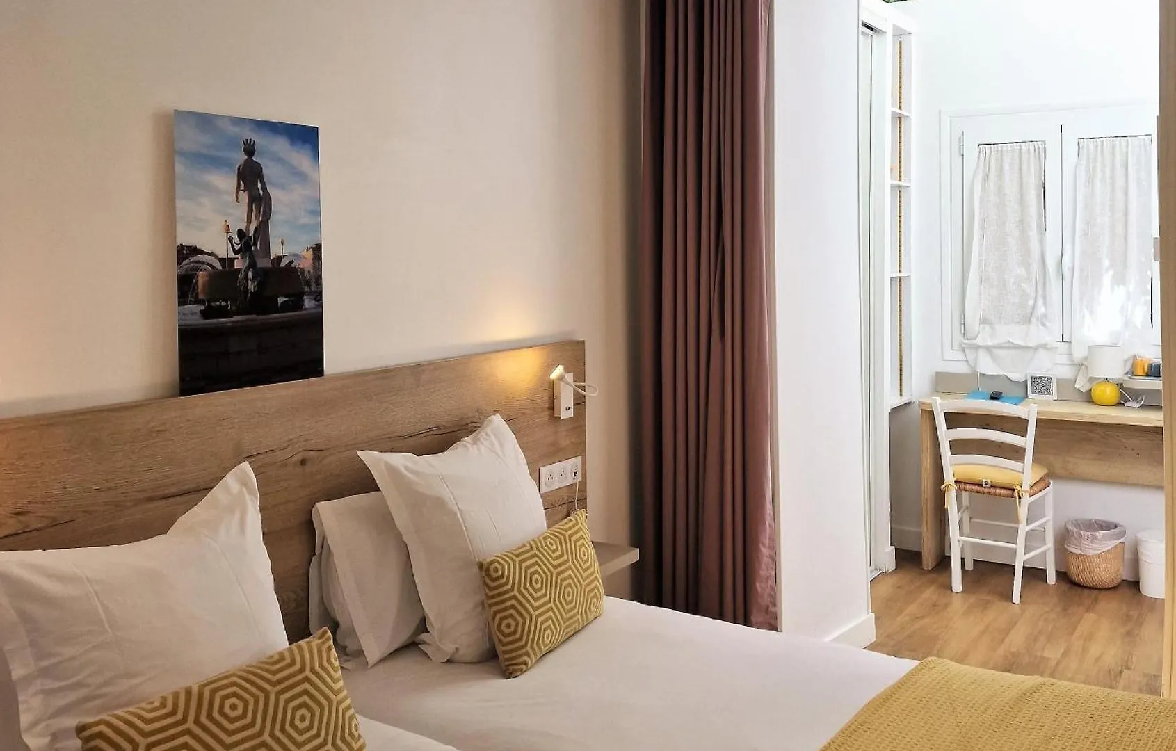 Hotel De La Fontaine Niza 3*,  Francia