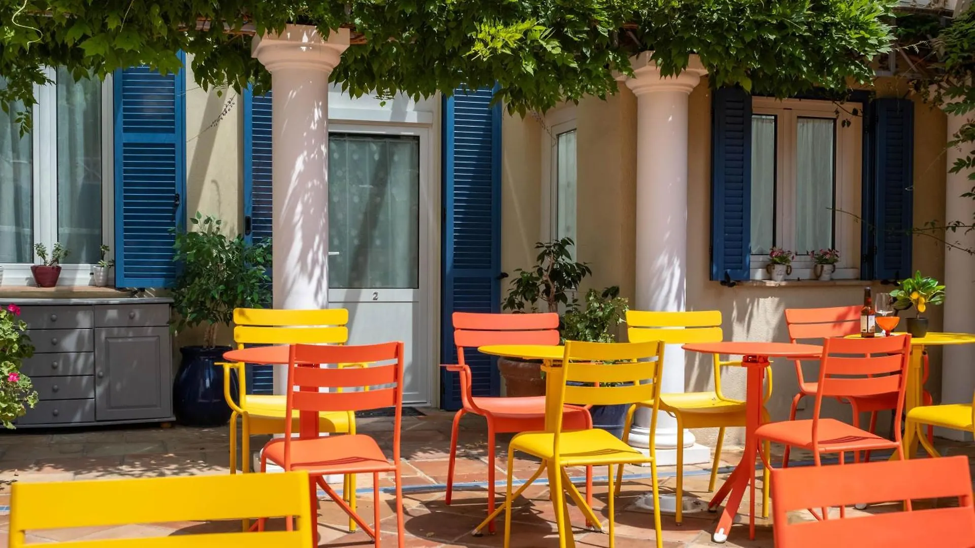 Hotel De La Fontaine Niza 3*,
