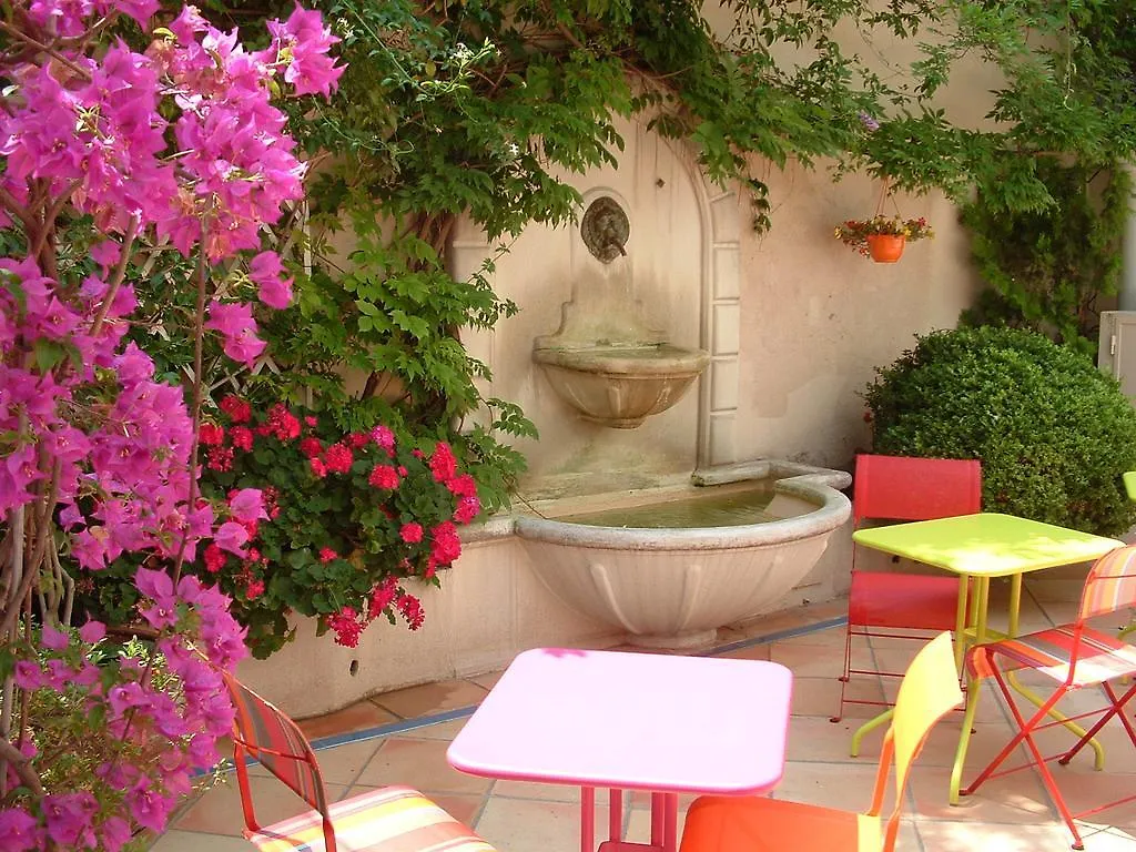 Hotel De La Fontaine Niza