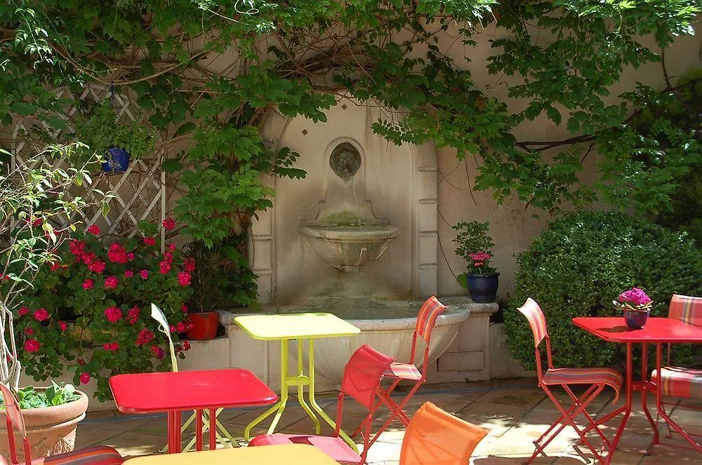 Hotel De La Fontaine Niza