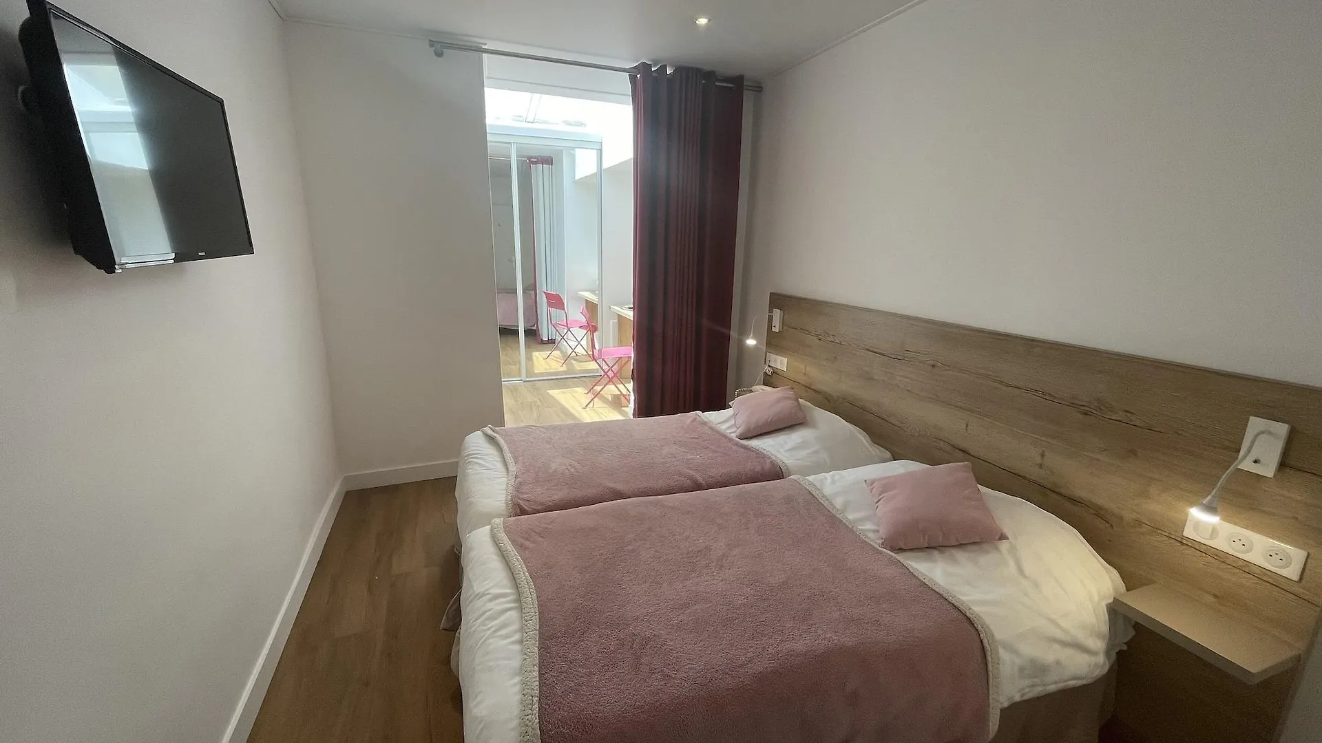 Hotel De La Fontaine Ницца 3*,  Франция
